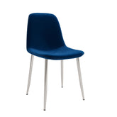 Ensemble de 4 chaises d'appoint Sera de Velets, revêtues de velours bleu et dotées de pieds chromés.